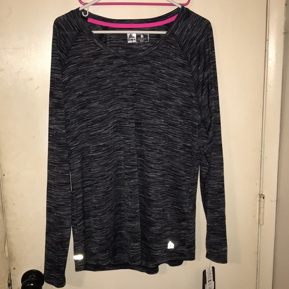 Long sleeve workout shirt